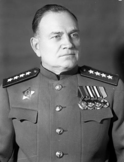 Генерал армии Хрулев. 1945 г.