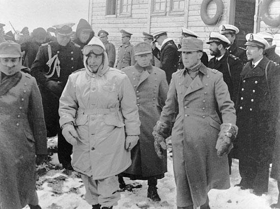 Президент Чили во время открытия станции Бернардо О'Хиггинса в Антарктиде. 18 февраля 1948 года.