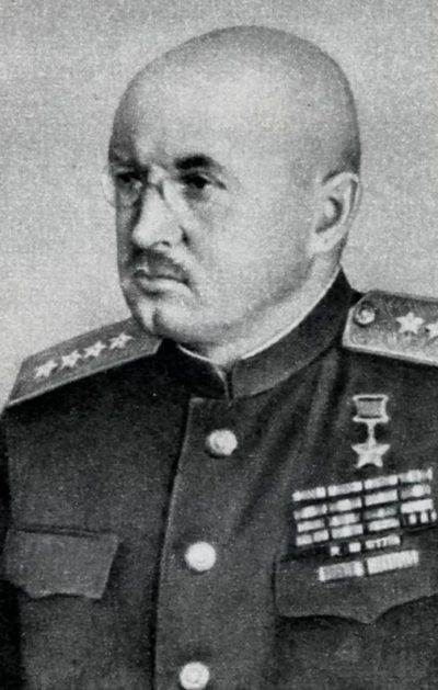 Генерал армии Петров И.Е. 1946 г.