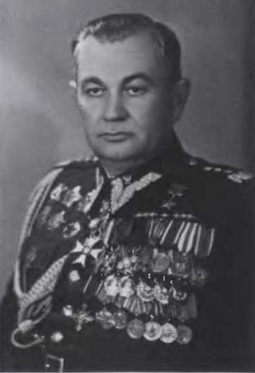 Поплавский – командующий сухопутными войсками ПНР. 1947 г. 