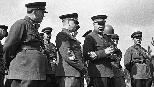 Тимошенко на учениях. 1940 г.
