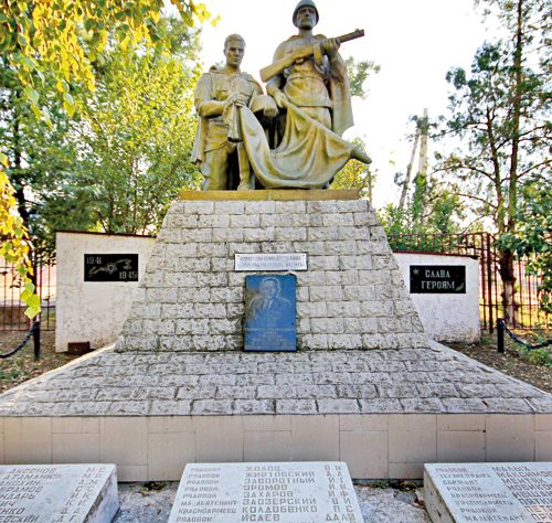 ст-ца. Ольгинская Аксайского р-на. Памятник воинам, погибшим в Великой Отечественной войне.