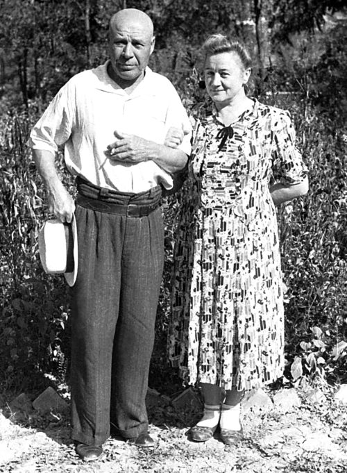Тимошенко со второй супругой – Анастасией Михайловной Жуковской. 1951 г.