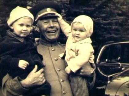 Тимошенко с внуками. 1952 г. 