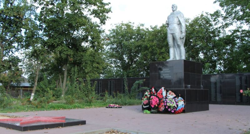ст-ца. Ладожская Усть-Лабинского р-на. Памятник, погибшим воинам в годы войны.