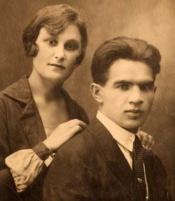 Василий и Валентина Чуйковы в день свадьбы. 1926 г.