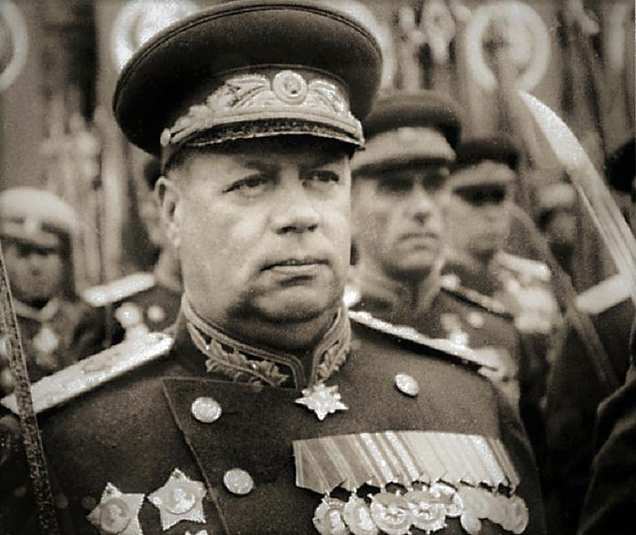 Толбухин на Параде Победы. 1945 г.