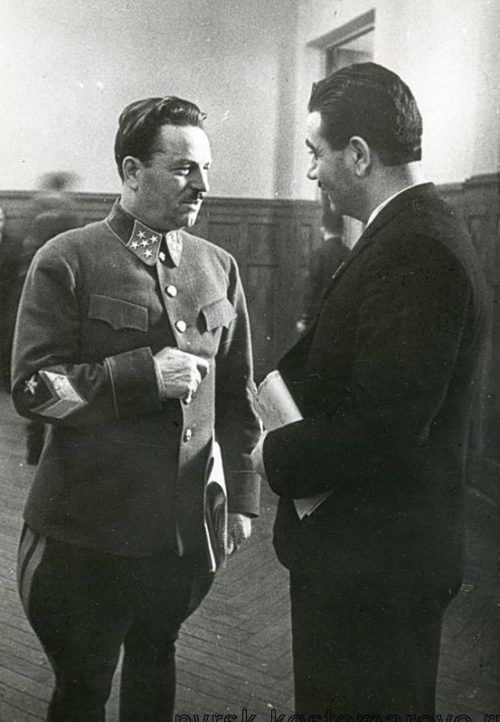 Генерал Тюленев И.В. - командующий Московским ВО на партконференции. 1940 г.