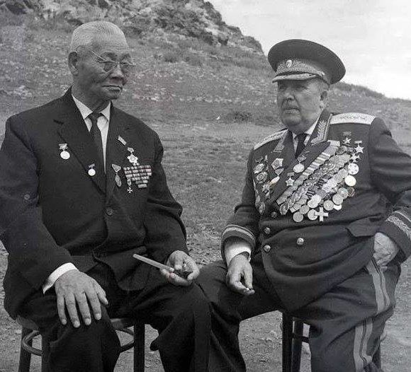 Генерал армии Иван Федюнинский и Жамсрангийн Самбуу. Монголия. 1973 г.