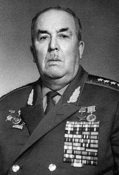 Генерал армии Федюнский. 1975 г.