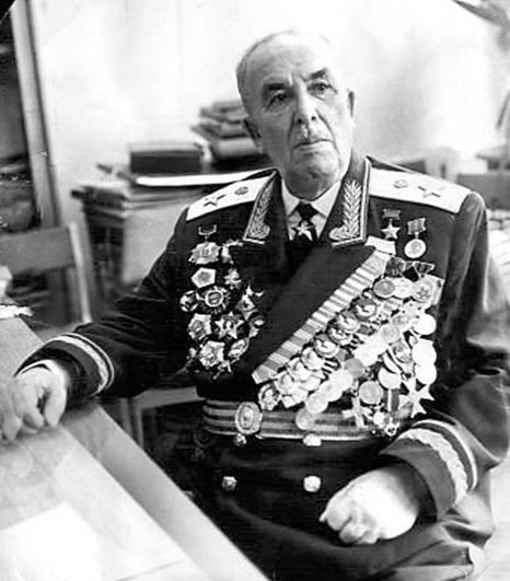 Генерал армии Федюнский. 1977 г.
