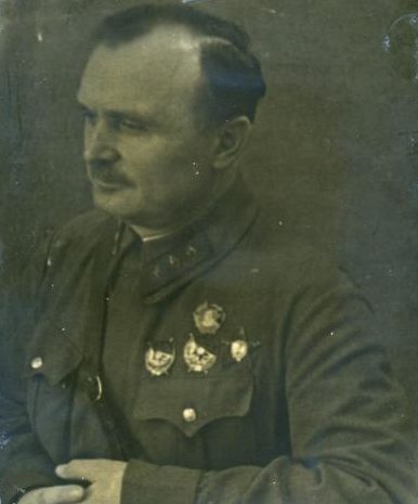 Армейский комиссар 2-го ранга Щаденко. 1937 г. 