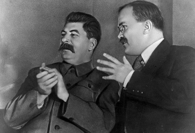 Сталин и Молотов.