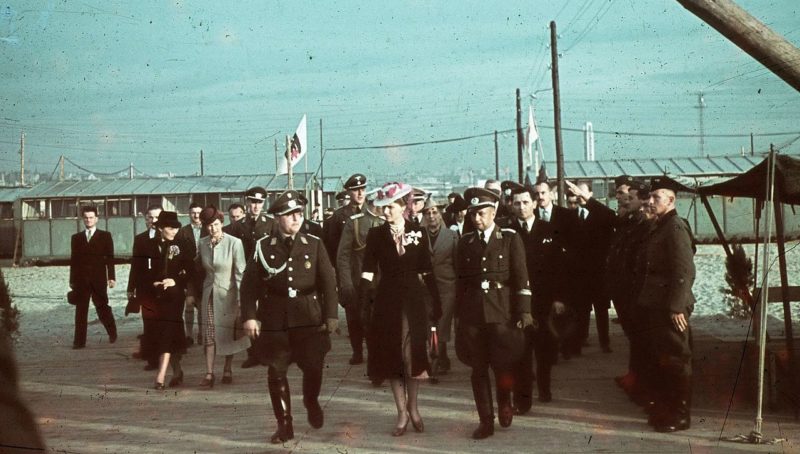 Временный лагерь немцев из Бессарабии в Белграде. 1940 г.