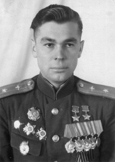 Дважды Герой Советского Союза Алексеенко. 1946 г.