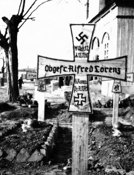 Немецкие захоронения в Таганроге. Апрель 1942 г.