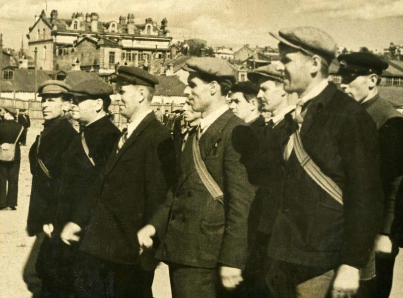 Занятия бойцов всеобуча. 1942 г.