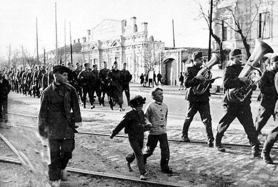 Таганрог в оккупации. Лето 1943 г. 