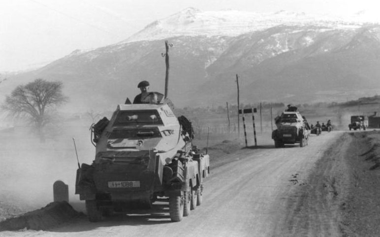 Итальянские войска вторгаются в Югославию. Апрель 1941 г.