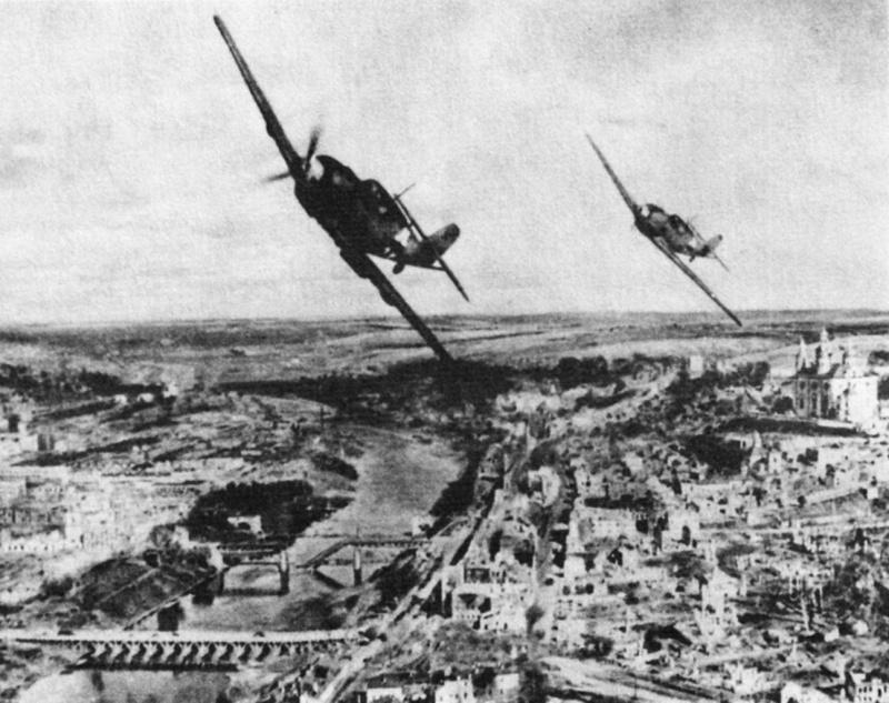 Немецкие истребители над Смоленском. 28 июля 1941 г. 
