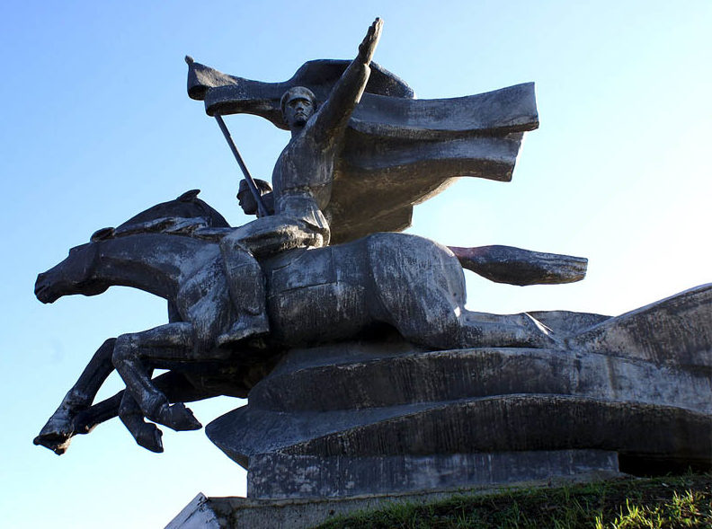  г. Сальск. Памятник 116-й Донской кавалерийской дивизии был открыт в 1987 году. Скульптор - М.И. Демьяненко, архитектор - А.В. Стадник.