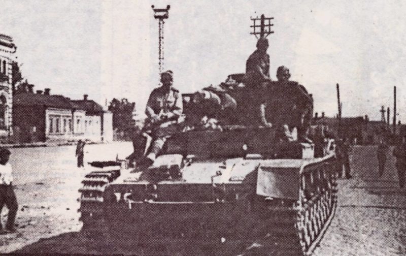 Красная Армия вступает в Таганрог.