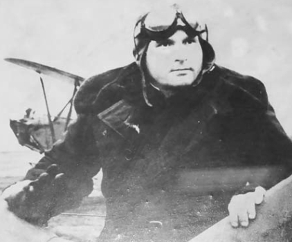 Камозин перед полетом в аэроклубе Бордовичи. 1949 г.