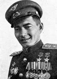 Дважды Герой Советского Союза капитан Бегельдинов. 1945 г.