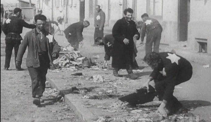 Евреи- узники гетто в Смоленске. 1941 г.