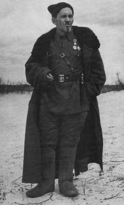 Герой Советского Союза генерал-майор Ковпак. 1943 г.