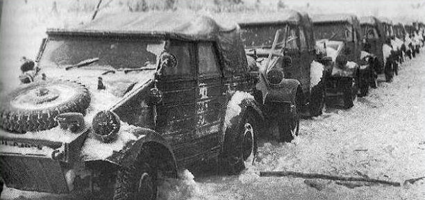 Брошенные немецкие автомобили без топлива. Январь 1941 г.