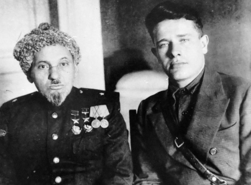 Сидор Ковпак с адъютантом. 1944 г.