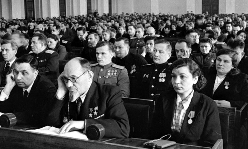Ковпак в Верховном Совете УССР. 1957 г.