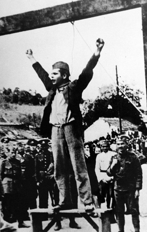Казнь нацистами командира партизанского отряда Степана Филиповича. Валево, 22 мая 1942 г.