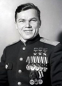 Трижды Герой Советского Союза майор Кожедуб. 1945 г. 