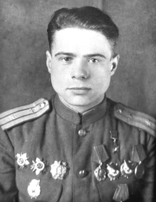Герой Советского Союза майор Воробьев. 1944 г.