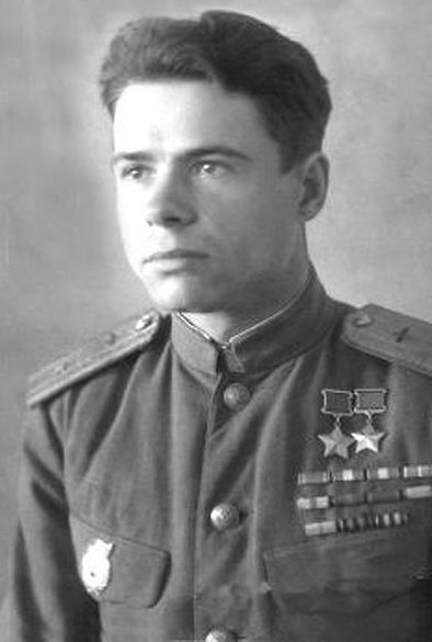 Дважды Герой Советского Союза майор Воробьев. 1945 г. 