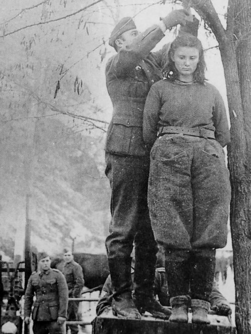 Казнь 17-летней югославской партизанки Лепы Радич в городе Босанска Крупа. Февраль 1943 г.