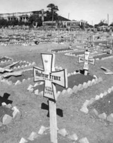 Немецкое кладбище в Сталино. Сентябрь 1943 г. 