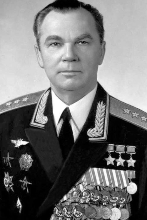 Генерал-полковник авиации Кожедуб. 1983 г.