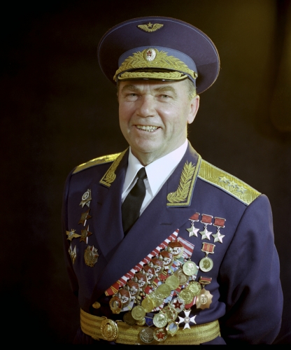 Генерал-полковник авиации Кожедуб. 1983 г. 