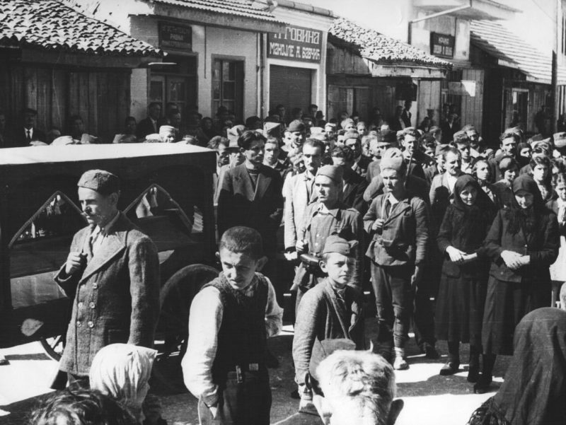 Похороны партизана в Плевле. 1943 г.
