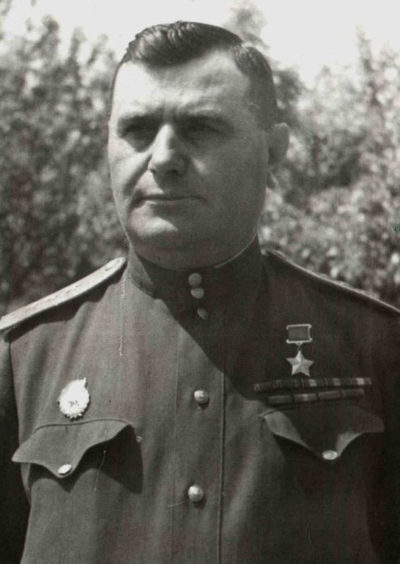 Герой Советского Союза генерал-лейтенант Кравченко. 1944 г.