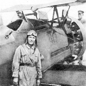 Кравченко у истребителя И-5. 1934 г. 