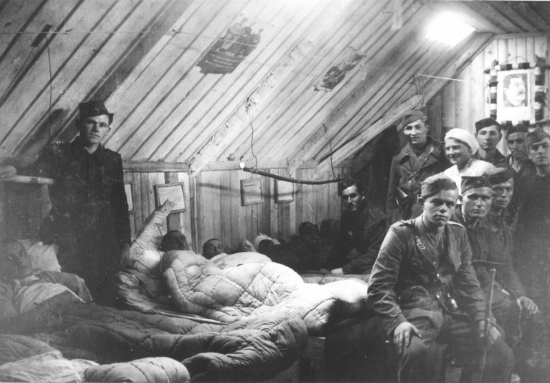Партизанский госпиталь в Кошевском Роге. 1944 г. 