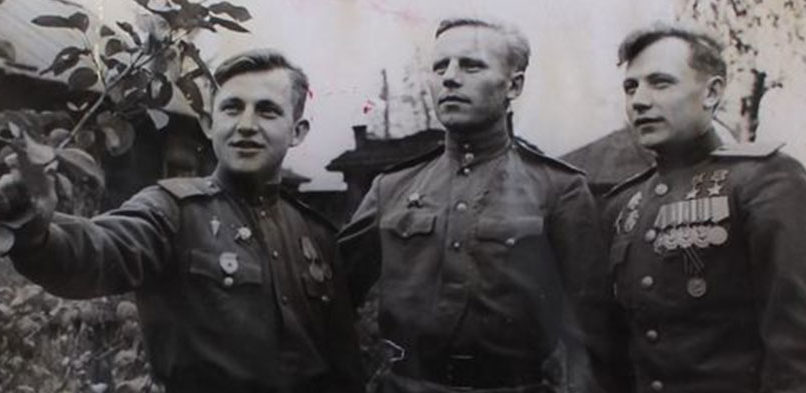 Кунгунцев с братьями. 1946 г. 