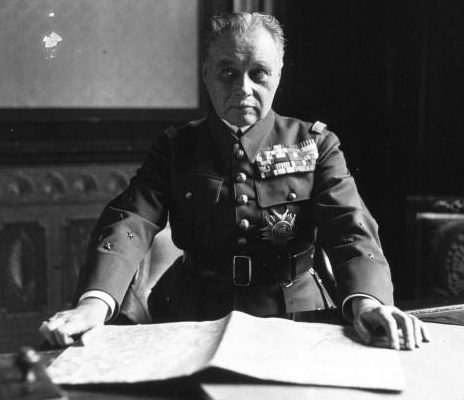 Главнокомандующий французскими вооруженными силами генерал Морис Гамелен. 