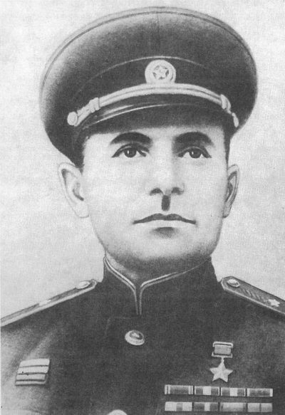 Дважды Герой Советского Союза Асланов Ази Агадович (22.01.1910-24.01.1945)