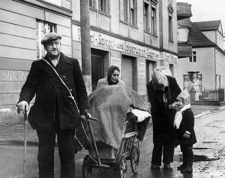 Беженцы из Восточной Пруссии. Март 1945 г.