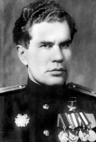 Герой Советского Союза лейтенант Леонов. 1944 г.